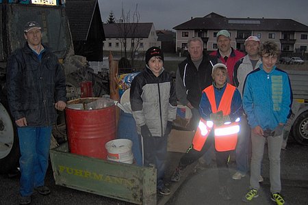 In Sallingstadt waren Gerhard Haider, Dominik Kalch, Josef Bauer, Tobias Krenn, Anton Hipp, Herbert Krenn und Bernd Hipp im Einsatz.