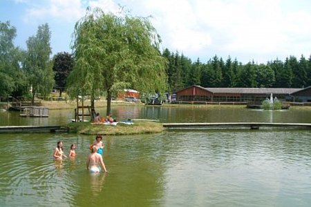 die Freizeitanlage am Pfarrerteich lädt nicht nur zum Baden ein!