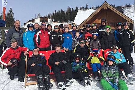 Franz Blauensteiner, Siegfried Höllrigl, Werner Poppinger, Paul Scheidl, Josef Schaden, Len a Poppinger, Stefan Scheidl, Elsiabeth Poppinger (1. Reihe); Franz Schaden, Melanie Lang, Herbert Krenn, Andreas Dastl, Manfred Russ, Roswitha Schaden, Johann Krecek, Leopold Russ, Marietta Dastl, Tobias Krenn, Maximilian Dastl, Claudia Krenn, Elisabeth Blauensteiner, Lukas und Raphael Höllrigl, Philip Dräger, Georg Blauensteiner, Sabine Höllrigl, Nikolaus und Nina Dräger;