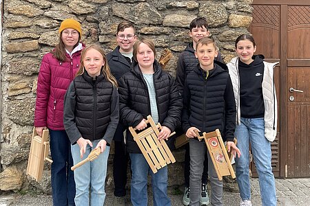 In Sallingstadt riefen die Ministrant*innen zum Gebet: Nina Danzinger, Astrid Krecek, Bernhard Krecek, Josef Danzinger, Linus Hipp, Tobias Hölzl und Lara Hölzl.