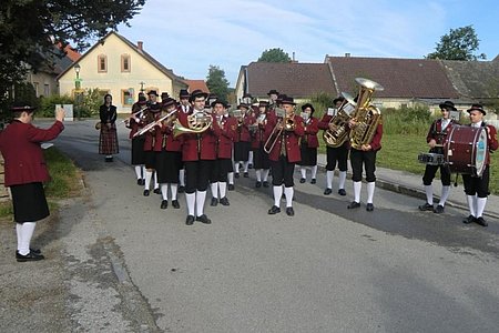 Musikverein Schweiggers mit der Dirigentin Sonja Böhm