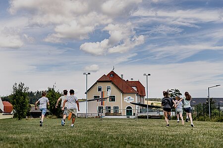 Von der Schule zum Dorfzentrum
&nbsp;
&nbsp;
&nbsp;
www.sallingstadt.net/sallingstadt/wir-ueber-uns/von-der-schule-zum-dorfzentrum/
&nbsp;