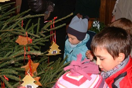 Freude, Staunen und große Erwartung in den Kindergesichtern