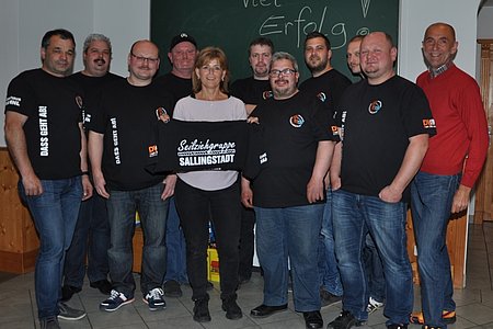 Josef Kalch, Harald Zauner, Reinhard Wagner, Christian Fitzinger, Wirtin Roswitha Schaden, Werner Poppinger, Markus Zauner, Michael Fichtinger,  Johannes Gretz, Roman Wagner, Vbgm. Josef Schaden, Für Sallingstadt gehen in dieser Saison weiters folgende Personen an das Seil :-) Franz Künel, Markus Ledermüller, Franz Danzinger, Johannes Danzinger,