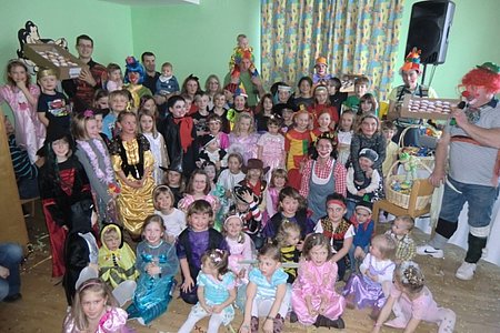 Viele Kinder besuchten den Kindermaskenball in Sallingstadt, veranstaltet vom Verschönerungsverein Sallingstadt/Walterschlag.