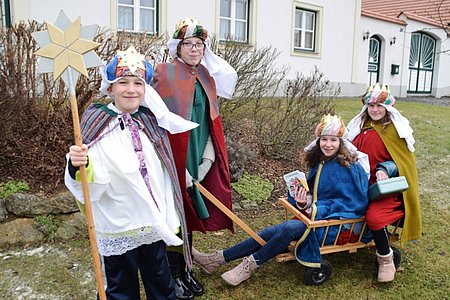 Die Sternsinger, die in Walterschlag und Windhof unterwegs waren:Felix Scheidl, Cornelia Haider, Marie Scheidl und Alexia Artmann