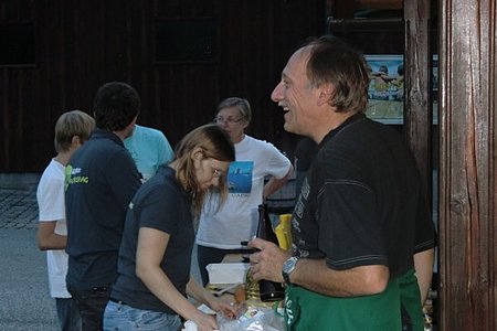 Die Grill-Station in vollem Betrieb