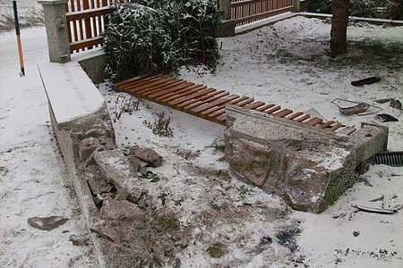 Am Gartenzaun der Familie Tröthahn entstand erheblicher Sachschaden