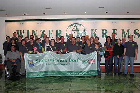 Insgesamt 33 Personen nahmen am diesjähren Dorfausflug teil. Mit dabei waren natürlich auch Ortsvorsteher Georg Höllrigl und Gemeinderat Alexander Scheidl.