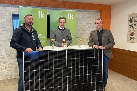 Andreas Kern, Johannes Schmuckenschlager und Dietmar Hipp beim Pressetermin im Dorfwirtshaus Sallingstadt