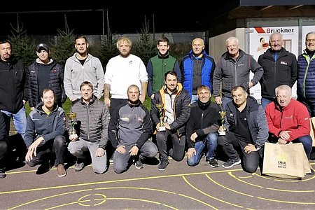 Die Top fünf Mannschaften des Juxturniers mit den Siegern Jugend Sallingstadt in der Mitte.