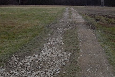 Auch der Weg zu den Wäldern in Richtung Ritzmannshof wurde ausgebessert.