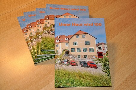 Fotobuch zeigt das Jubiläumsjahr in vielen bunten Bildern!