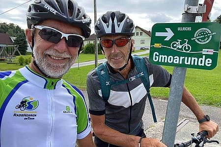 Gemeinsame Ausfahrt bei der Eröffnung: Bürgermeister Josef Schaden mit Gerhard Rabl