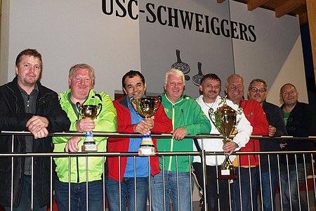 Beim Orteturnier vertraten Werner Poppinger, Josef Bauer, Josef Kalch, Martin Wally, Klaus Haider, Günther und Anton Hipp sowie Herbert Krenn Sallingstadt bestens.