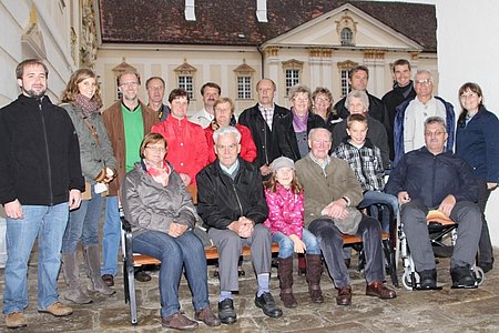 Nach der lehrreichen Besichtigung stellten sich die Besucher aus Walterschlag einem Foto.