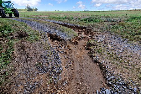 Einer der Unwetterschäden am Saubichlweg, vom September 2024