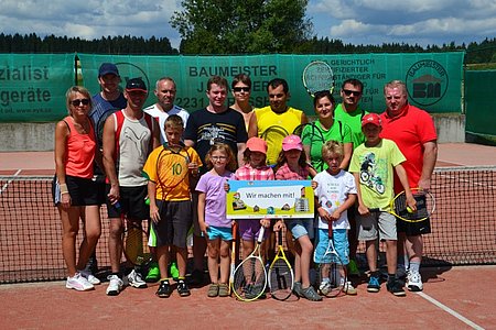 Die Teilnehmer beim Tennisturnier