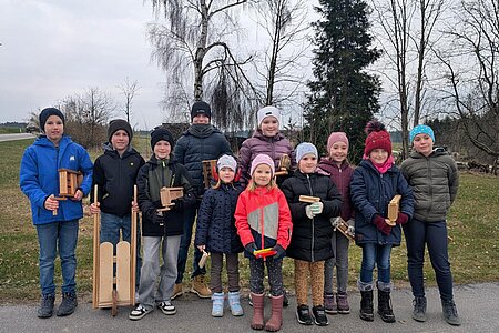 In Limbach waren die Ratscherkinder Jakob Holzmüller, Michael Holzmüller, Samuel Krendl, Alexander Oberbauer, Leonie Oberbauer, Mathea Berger, Felice Berger, Lia Berger, Ines Steininger, Nora Winkler und Kathrin Steininger. In Limbach waren die Ratscherkinder Jakob Holzmüller, Michael Holzmüller, Samuel Krendl, Alexander Oberbauer, Leonie Oberbauer, Mathea Berger, Felice Berger, Lia Berger, Ines Steininger, Nora Winkler und Kathrin Steininger.