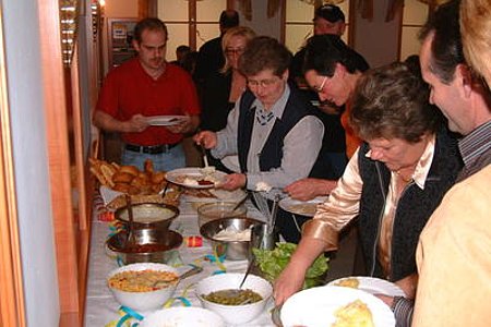 die Salatbar war gut gesucht