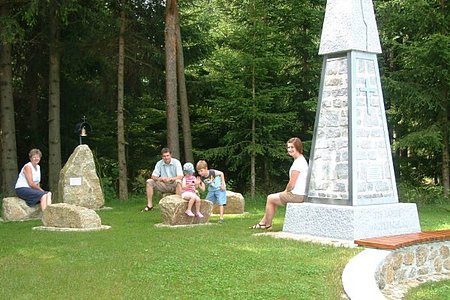 Die Bernhard-Oase in Walterschlag lädt zum Verweilen und Besinnen ein.