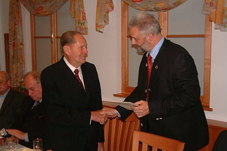 Bezirkshauptmann Dr. Michael Widermann überbrachte die Glückwünsche des Landes