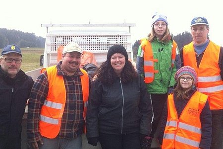 Anton Hipp, Harald Zauner, Birgit Hipp, Cornelia Haider, Lena Poppinger und Gerhard Haider sammelten rund um Sallingstadt.