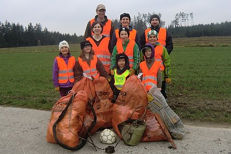 Die Gruppe in Walterschlag:1. Reihe: Daniela, Marie und Felix Scheidl, Lukas Höllrigl2. Reihe: Sabine Höllrigl, Paul und Stephan Scheidl3. Reihe: Alexander und Iris Scheidl sowie Harald Gretz