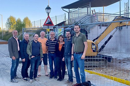 Der Dorfzentrumsausschuss mit Josef Schaden, Josef Bauer, Wolfgang Weitzenböck, Franz Danzinger, Anton Hipp, Roswitha Schaden, Thomas Russ und Markus Rabl;