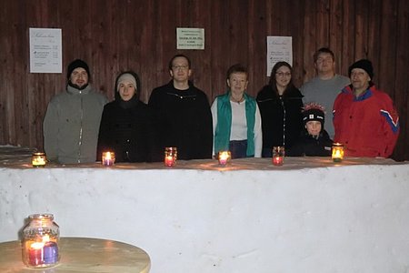 Dorfhaus-Leiter Harald Gretz, Verena Gretz, Ortsvorsteher DI Georg Höllrigl, Herta Liebenauer, Lydia Holzweber, Paul Scheidl, Johannes Danzinger und Oswin Kammerer