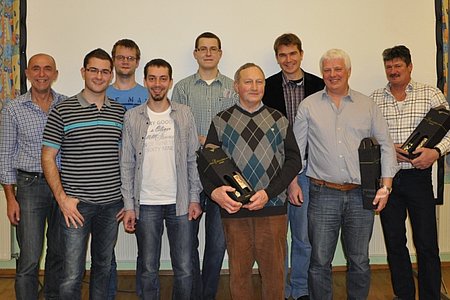 Filmteam und Hobbyfilmer: Josef Schaden, Christopher Edelmaier, Bernhard Kaufmann, Thomas Russ, Markus Rabl, Willibald Rabl, Alexander Scheidl, Martin Wally und Ewald Böhm v.l.