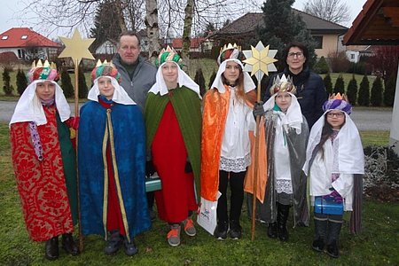 Zwei Gruppen waren auch in Limbach unterwegs: Julia Holzmüller, Benedikt und Lukas Holzmüller, Vanessa Koppensteiner, Katharina Kletzl, Anja Koppensteiner sowie die beiden Begleiter Leopold Holzmüller und Roswitha Oberbauer