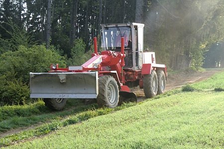 Der Gräder bei seinem Einsatz am Mitterweg (Walterschlag)