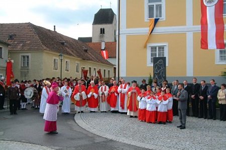 Pfarrer, Gedichte, Bürgermeister und der Pfarrgemeinderat bei der Begrüßung