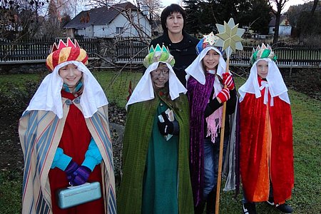 In Limbach waren zwei Gruppen im Einsatz: Denise Decker, Vanessa Koppensteiner, Viktoria Oberbauer, Lukas Holzmüller und Begleiterin Roswitha Oberbauer.