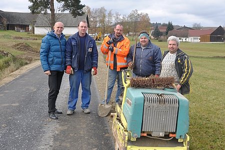 Vbgm. Josef Schaden, Werner Fraisl, David Graf, Martin Wurz und Ortsvorsteher Harald Zauner;