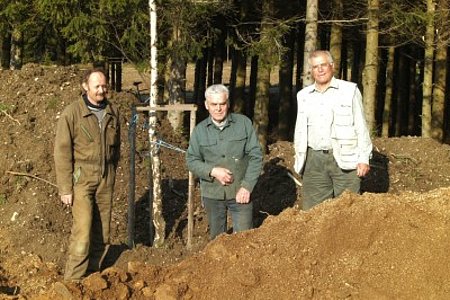 Walter Krapfenbauer, Franz Höllrigl und Josef Scheidl bei den Erdarbeiten