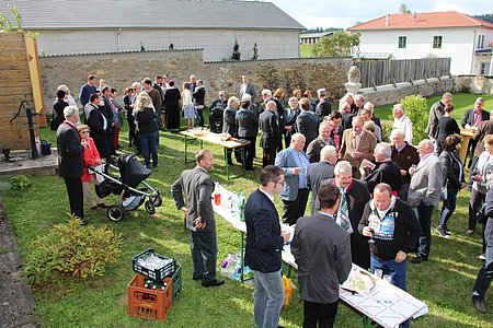 Agape im Pfarrhofgarten